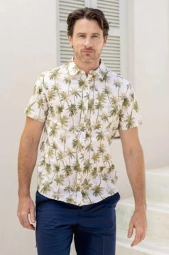 Mountain Warehouse Hawaiian Short Sleeve Mens Shirt -Mountain Warehouse 026054 whx hawaiian ss shirt men ecom lifestyle ss23 01