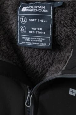 Mountain Warehouse 028323 ARCTIC II FUR LINED SOFTSHELL -Mountain Warehouse 028323 bla arctic ii softshell men aw22 06