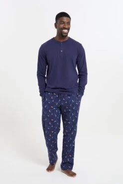 Mountain Warehouse Mens Printed Woven Pyjama Set 5 Mountain Warehouse Mens Printed Woven Pyjama Set -Mountain Warehouse 044381 nav ls printed woven pyjama set mens ecom gbg aw22 04