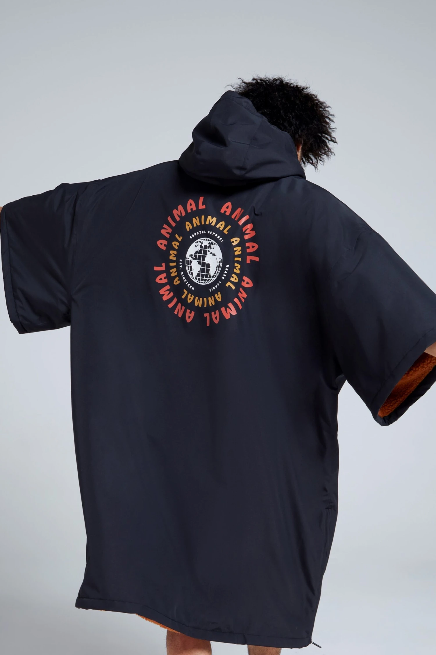 Zoris Mens Changing Robe Animal Zoris Mens Changing Robe -Mountain Warehouse 044712 bla animal zoris mens recycled beach parka anl ecom gbg ss22 04 scaled