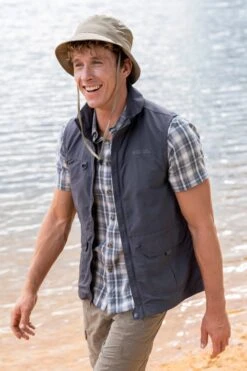 Mountain Warehouse Fly Mens Gilet -Mountain Warehouse 047699 dgr fly gilet men ecom lifestyle ss23 01