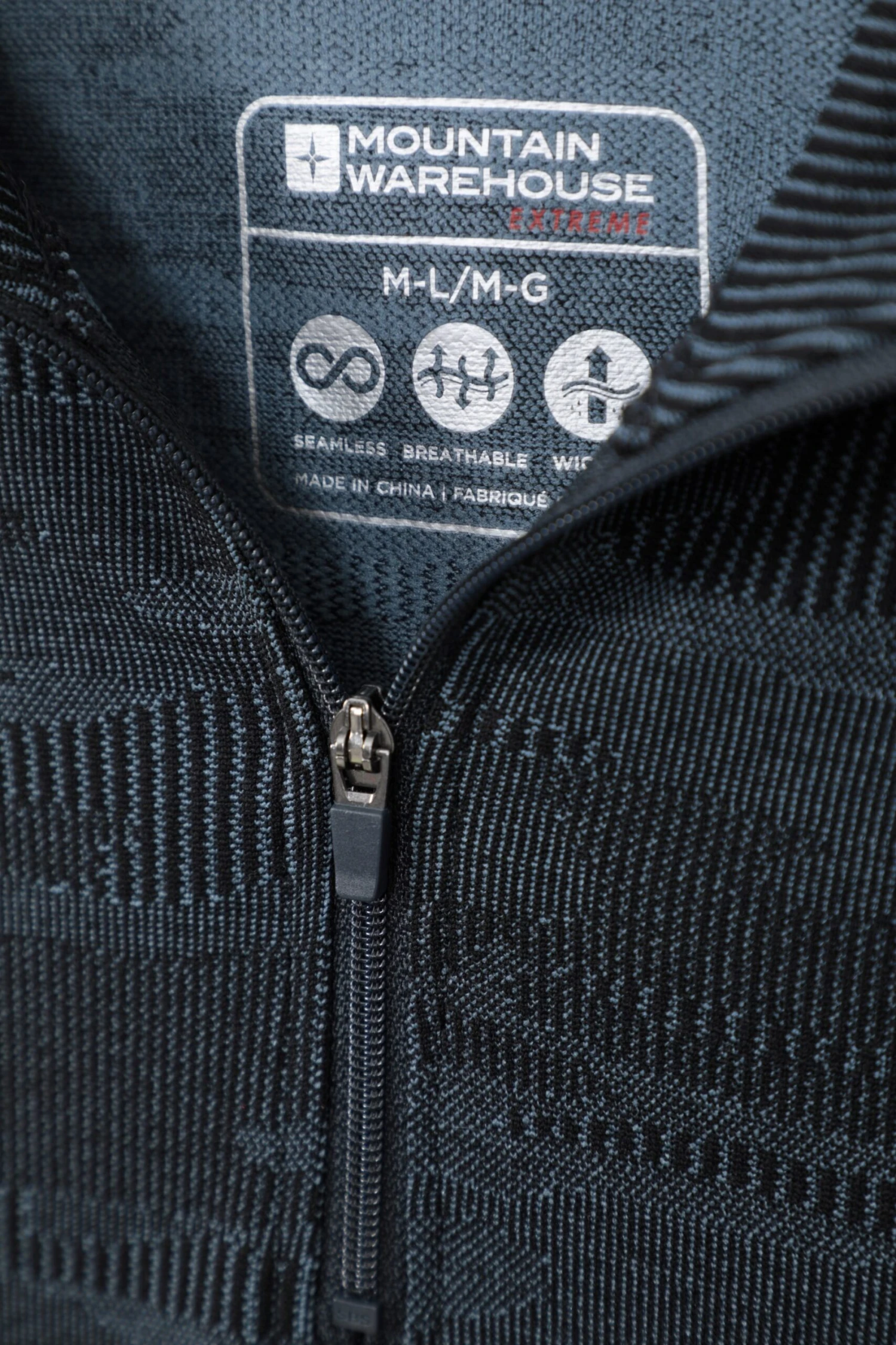 Mountain Warehouse Alpine Mens Base Layer Top -Mountain Warehouse 051201 bmo alpine camo seamless zip neck baselayer top men aw22 05 scaled