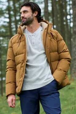 Mountain Warehouse 055181 MANTA BORG LINED PADDED JACKET -Mountain Warehouse 055181 tan manta borg lined padded jacket ecom lifestyle aw24 01