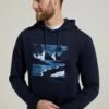 Mountain Warehouse 055954 EXPLORE THE OUTDOORS GRAPHIC HOODIE 2 Mountain Warehouse 055954 EXPLORE THE OUTDOORS GRAPHIC HOODIE -Mountain Warehouse 055954 nav explore the outdoors graphic hoodie ecom gbg ss24 01