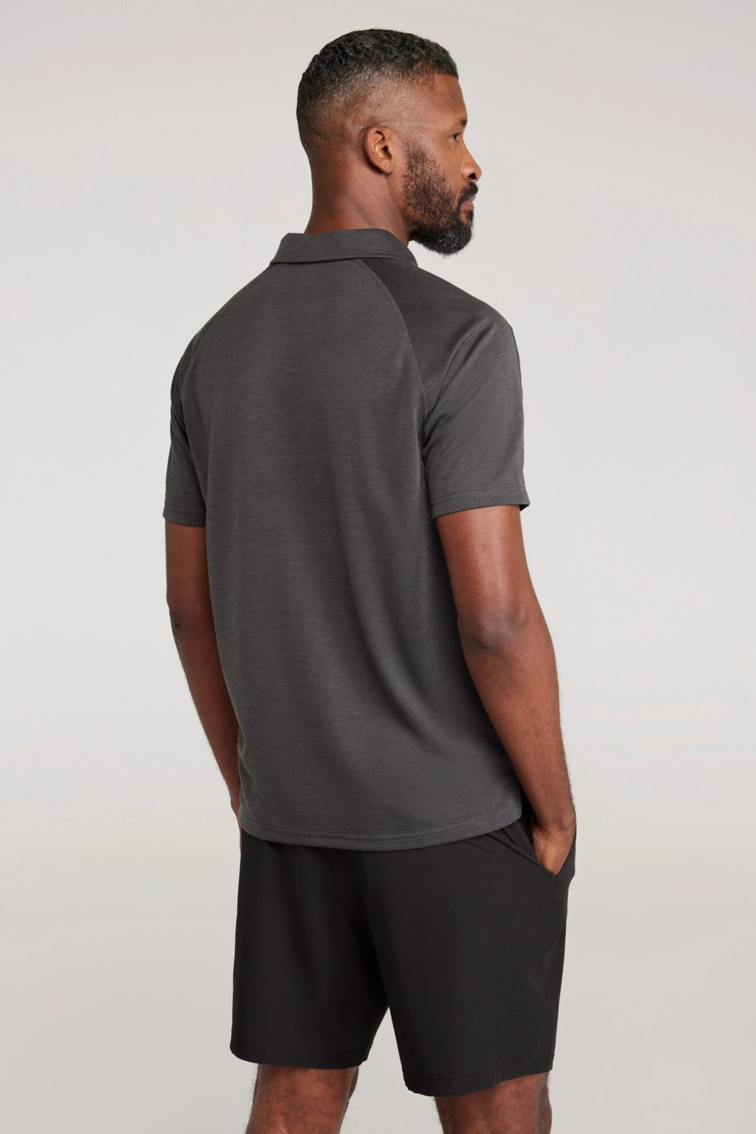 057155 VOLLEY ISOCOOL POLO Mountain Warehouse 057155 VOLLEY ISOCOOL POLO -Mountain Warehouse 057155 cha volley isocool polo men ecom gbg ss25 02 scaled