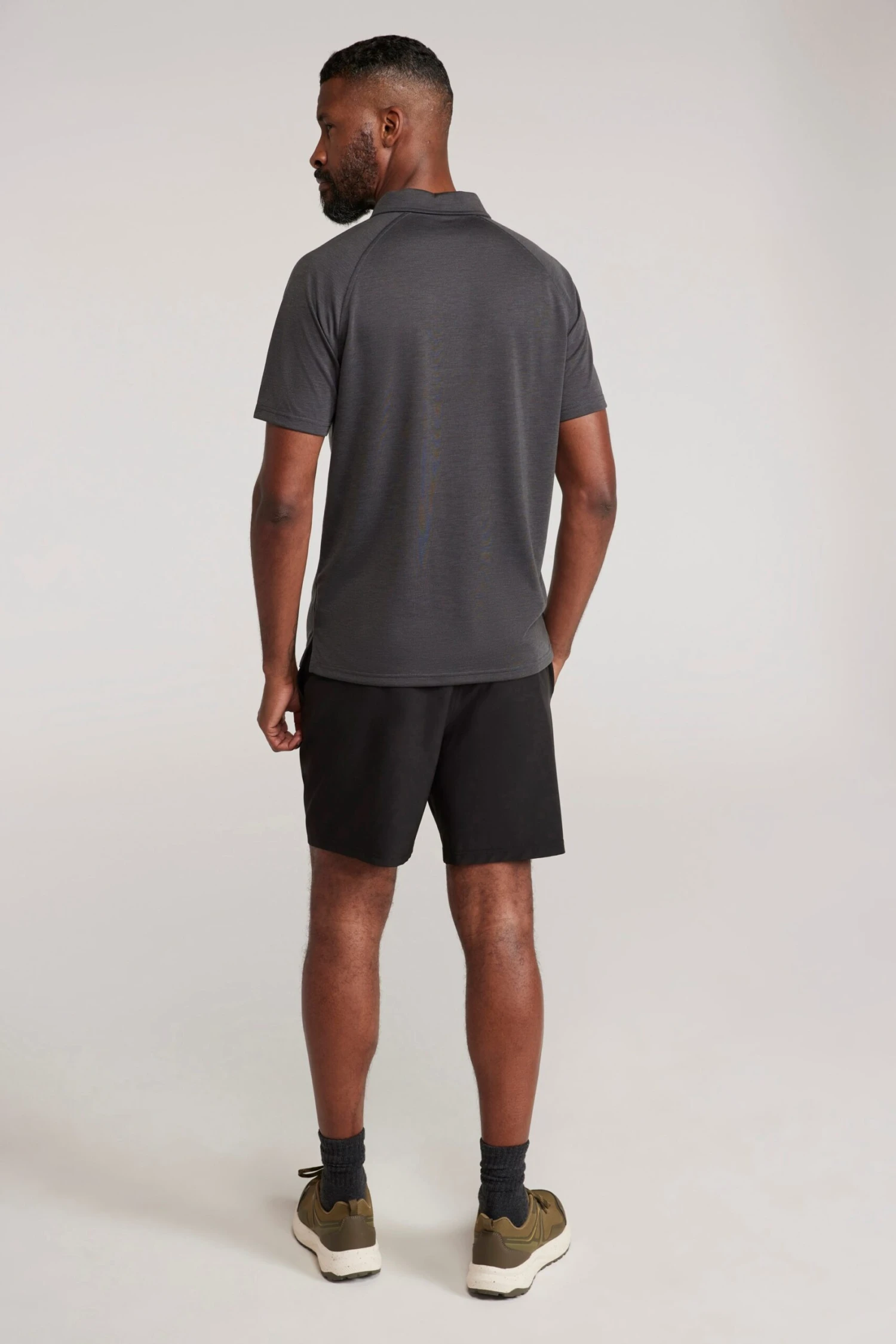 057155 VOLLEY ISOCOOL POLO Mountain Warehouse 057155 VOLLEY ISOCOOL POLO -Mountain Warehouse 057155 cha volley isocool polo men ecom gbg ss25 04 scaled