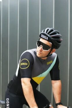 Bermondsey Two Short Sleeved Mens Cycling Jersey -Mountain Warehouse m28d1e 001 bermondseytwoshortsleevedmenscyclingjersey 4