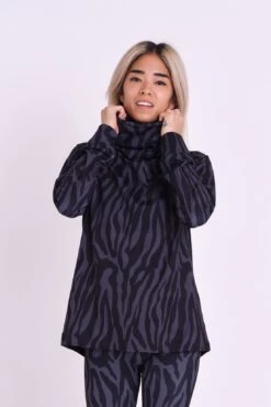 M43DB0 Black Tiger Womens High Neck Baselayer Top