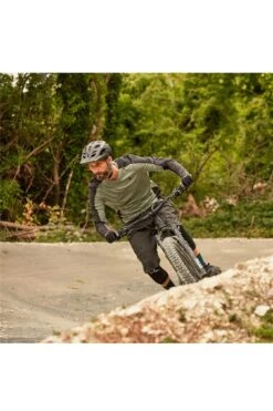 Altura M4E594 Ridge Performance Mens Long Sleeve Jersey -Mountain Warehouse m4e594 001 ridgeperformancemenslongsleevejersey20230908083621 10