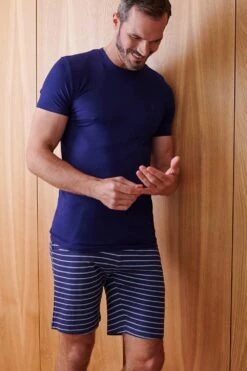 M5E444 Mens Bamboo Short Pyjama Set 8 M5E444 Mens Bamboo Short Pyjama Set -Mountain Warehouse m5e444 002 mensbambooshortpyjamaset20241119060604 2