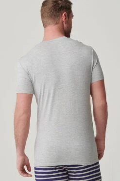 M5EBA7 Mens Two-Pack Bamboo Short Sleeve Base Layers -Mountain Warehouse m5eba7 001 mensbambootshirts2pack20240313125104 4