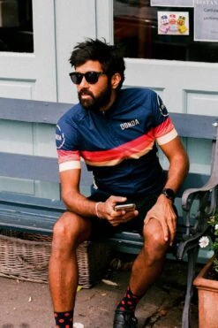 Jersey #3 Short Sleeved Mens Cycling Jersey 5 Jersey #3 Short Sleeved Mens Cycling Jersey -Mountain Warehouse m6f560 001 jersey3shortsleevedmenscyclingjersey 4