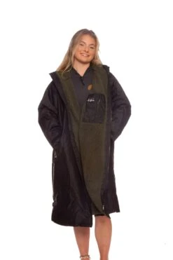 M6FF82 Tech Unisex Water Sport Robe -Mountain Warehouse m6ff82 002 techunisexwatersportrobe20240515095107 3