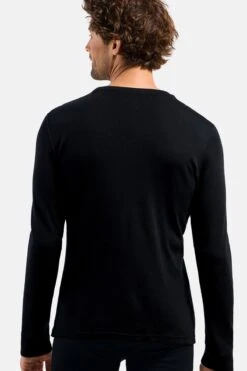 Odlo M87885 Merino Wool Mens 260 Long Sleeve Crew Base Layer 6 Odlo M87885 Merino Wool Mens 260 Long Sleeve Crew Base Layer -Mountain Warehouse m87885 001 merinowoolmens260longsleevecrewbaselayer20250519073612 5
