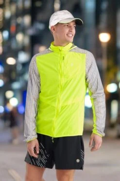 ProViz M93137 Men's Lightweight Running Windshell Jacket 7 ProViz M93137 Men's Lightweight Running Windshell Jacket -Mountain Warehouse m93137 001 menslightweightrunningwindshelljacket20241022035536 6