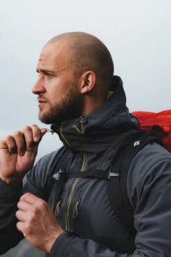 M98FF3 Hydron Mens Softshell Jacket -Mountain Warehouse m98ff3 002 hydronmenssoftshelljacket20240717103620 4