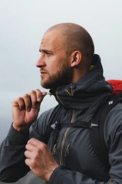 M98FF3 Hydron Mens Softshell Jacket -Mountain Warehouse m98ff3 003 hydronmenssoftshelljacket20250402020611 4