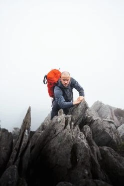 M98FF3 Hydron Mens Softshell Jacket -Mountain Warehouse m98ff3 003 hydronmenssoftshelljacket20250402020611 5