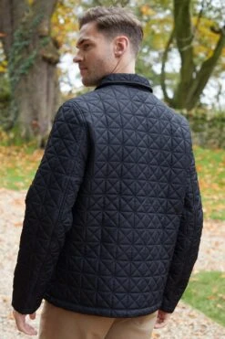 Threadbare MA7A58 Lightweight Mens Collared Quilted Jacket 8 Threadbare MA7A58 Lightweight Mens Collared Quilted Jacket -Mountain Warehouse ma7a58 002 lightweightmenscollaredquiltedjacket20250313060630 2