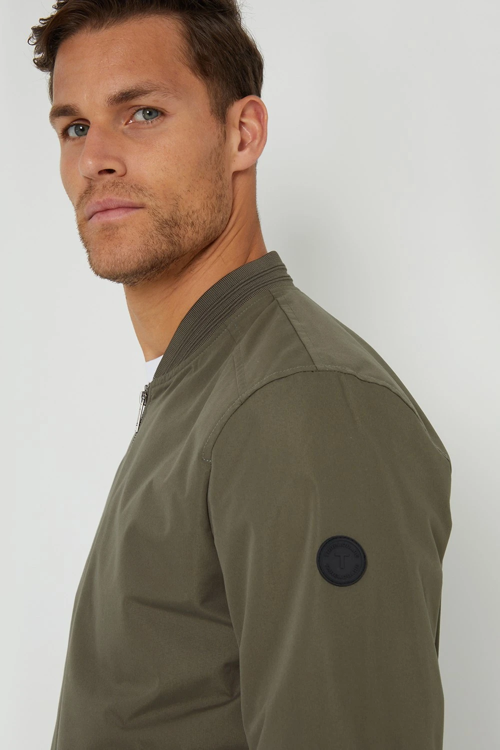 MB42F2 Showerproof Mens Classic Bomber Jacket Threadbare MB42F2 Showerproof Mens Classic Bomber Jacket -Mountain Warehouse mb42f2 004 showerproofmensclassicbomberjacket20250313042122 5