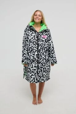 MC25A3 Sherpa Unisex Changing Robe 13 MC25A3 Sherpa Unisex Changing Robe -Mountain Warehouse mc25a3 003 sherpaunisexchangingrobe20250131030603 2