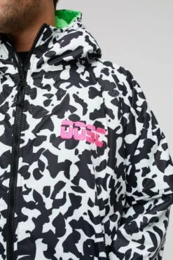 MC25A3 Sherpa Unisex Changing Robe 16 MC25A3 Sherpa Unisex Changing Robe -Mountain Warehouse mc25a3 003 sherpaunisexchangingrobe20250131030604 5