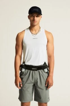 Craft MD284A Adv Essence Men's Singlet 2 -Mountain Warehouse md284a 002 advessencemenssinglet220250217063623 1
